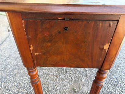 Table portefeuille en acajou et placage d'acajou,...