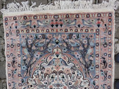 Tapis de prière Pakistan en laine et soie...