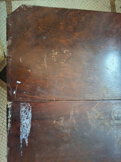 Petite table d'appoint/ table de nuit en...