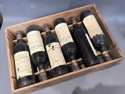 12 bouteilles Château Maucaillou 1987 Mo...