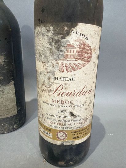Ensemble de 6 bouteilles de vin comprenant...