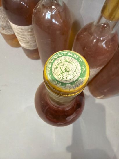6 bouteilles de vin blanc liquoreux, étiquettes...