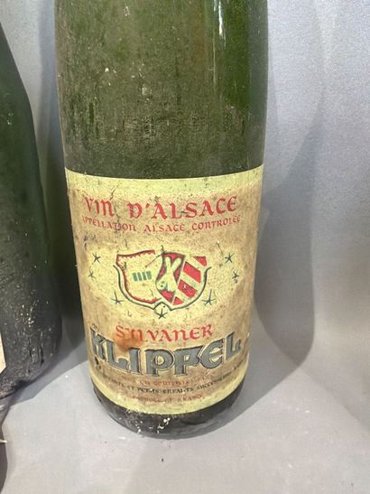 Ensemble de 8 bouteilles de vin d’Alsace...