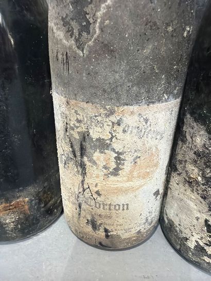 Ensemble de 12 bouteilles de vin comprenant...