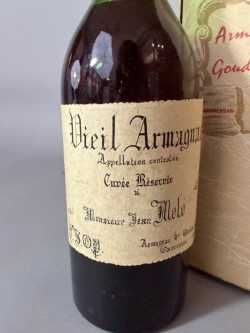Bouteille d'Armagnac. Magnum.
