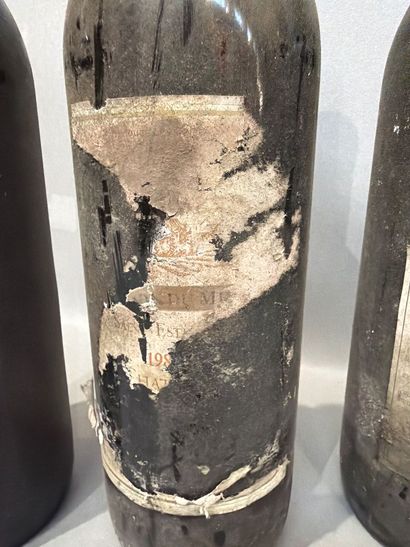 3 bouteilles de Saint Estèphe 198*, château...
