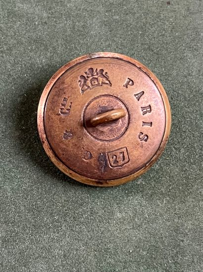 NOR. Bouton de tenue de l’équipage Olry-Roederer...