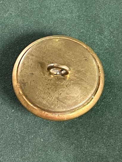 BEL. Bouton de tenue de l’équipage la Petite...