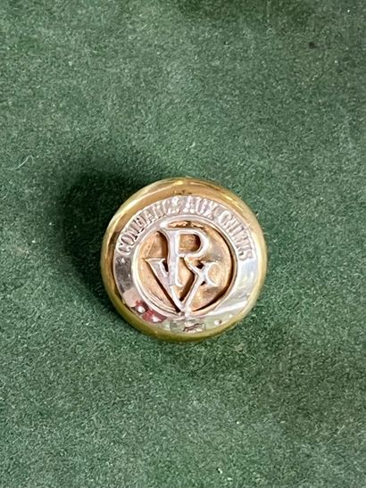 BOURG. Bouton de gilet du vautrait de Ragy...