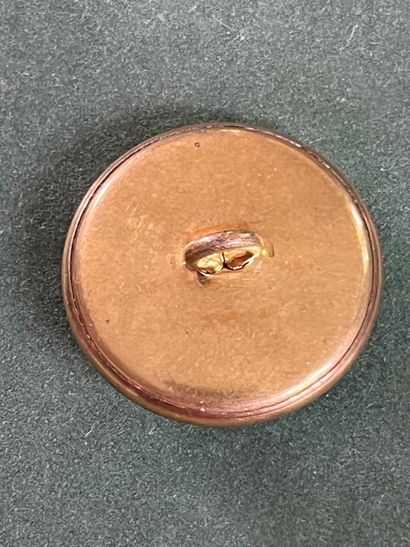 POI. Bouton de tenue de l’équipage Touffou...