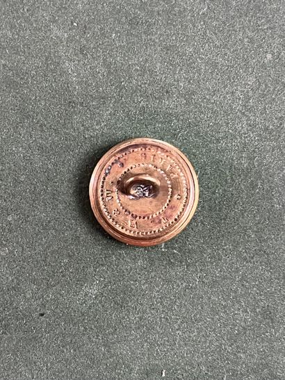 ANJ. Bouton de gilet du rallye Saint leu...