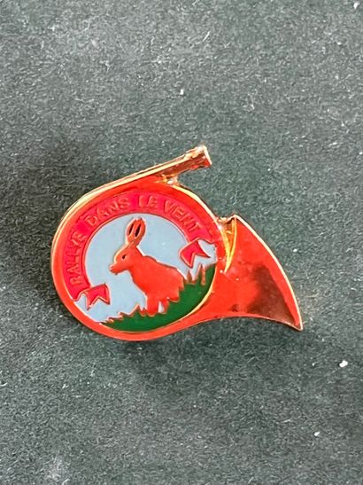 Pin’s du rallye dans le vent