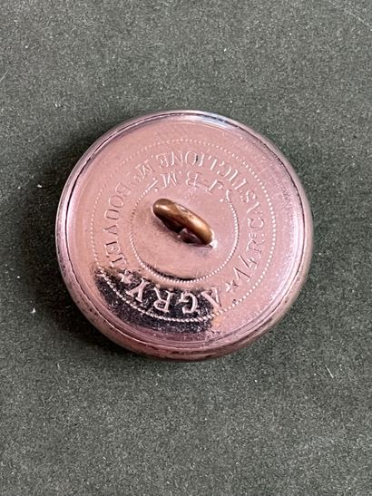 NIV. Bouton de tenue du Vautrait de Croÿ...