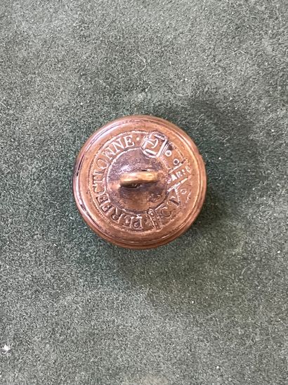 NOR. Bouton de gilet de l’équipage de Saint...