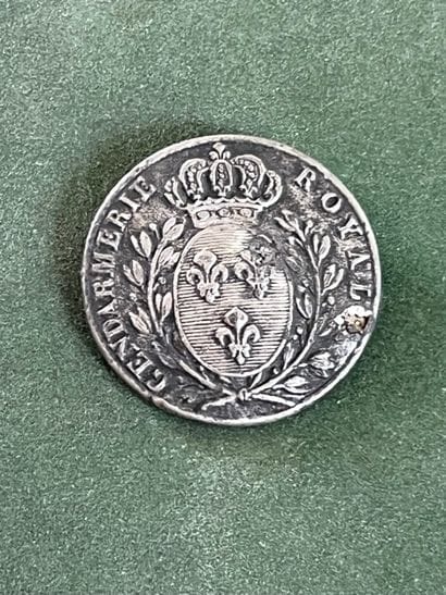 Bouton de tenue de la Gendarmerie Royale,...