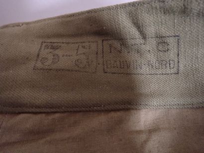 Deux pantalons de treillis modèle 47 en toile...