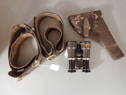 Lot: Paire de jumelles Chevallier «Chasseurs...