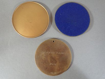 3 médailles de table en bronze, sur les troupes...