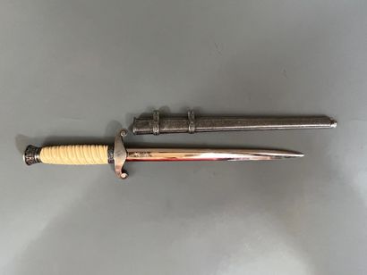 Dague d'officier mod 37, fusée en matière...