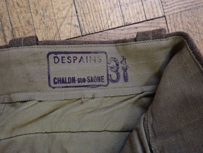 Uniforme d’un capitaine en Algérie. Blouson...