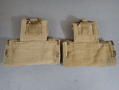 Deux pochettes porte-chargeurs Lee Enfield...