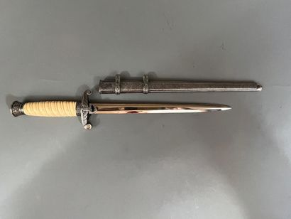 Dague d'officier mod 37, fusée en matière...