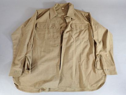 Chemise US moutarde. Reproduction contemporaine,...