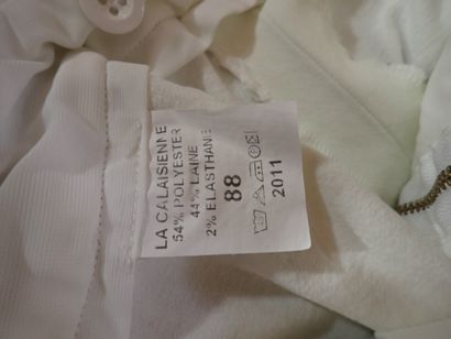 Manteau et culotte de cheval de la garde...