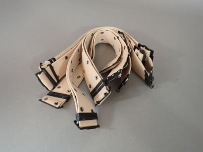5 ceinturons type TAP en toile sable. Etat...