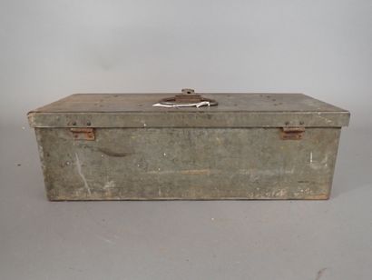 Caisse d’entretien et ustensiles pour cuisine...