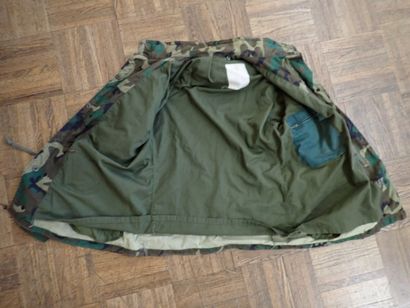 US- Veste M-65 en toile camouflée Woodland....