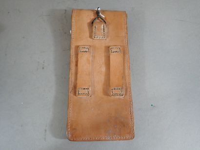 Cartouchière en cuir pour chargeurs de MAT...