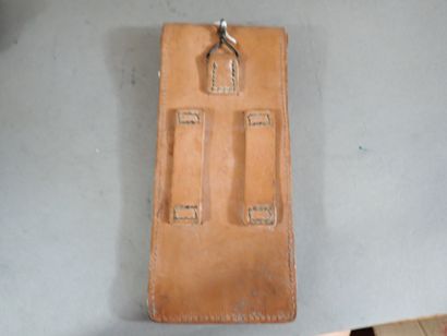 Cartouchière en cuir pour chargeurs de MAT...