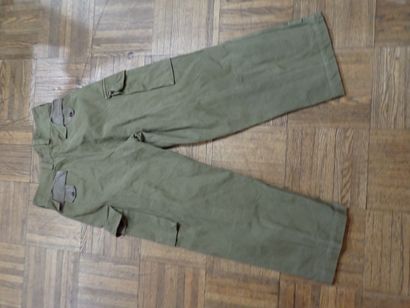Pantalon modèle 47 en toile kaki, taille...