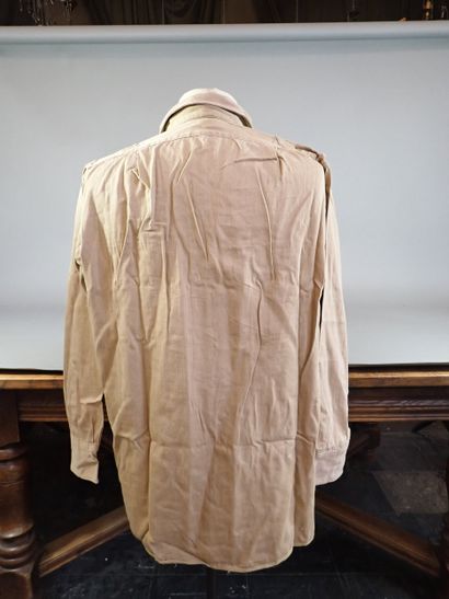 Chemise en coton kaki à deux poches de poitrine,...