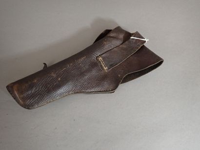Etui à pistolet artisanal en cuir souple...