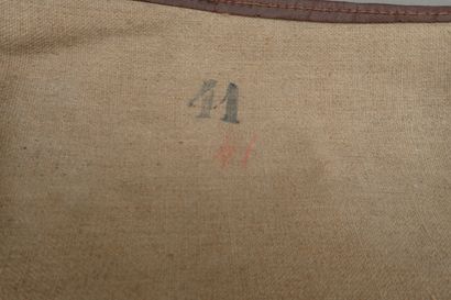 Cinq jambières ou guêtres en toile verte...