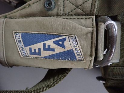 Harnais de parachute EFA type 21 en nylon...