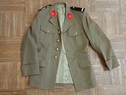 Fr- vareuse d’un sous-lieutenant du 74e R.A...