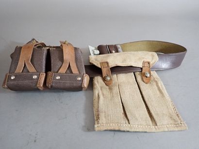 Lot soviétique : ceinture en toile vulcanisé...
