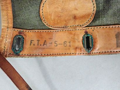 Deux housses de protection pour arme collective...