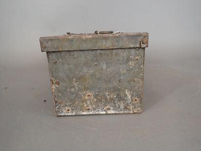 Caisse d’entretien pour cuisine de campagne...