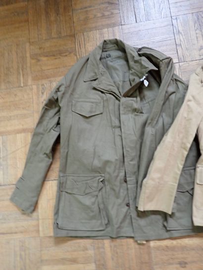 Lot d'uniforme français : veste de treillis...