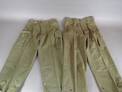 Deux pantalons de treillis modèle 47 en toile...