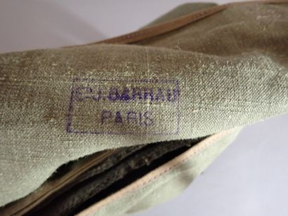 Lot TAP : musette TTA modèle 51 à l’état...