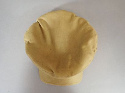 Casquette soviétique en toile beige à visière...
