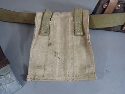 Lot soviétique : ceinture en toile vulcanisé...