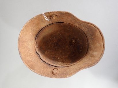 Coque de casque allemand modèle 1916. Sans...