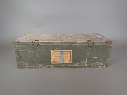 Caisse allemande en bois peint vert pour...