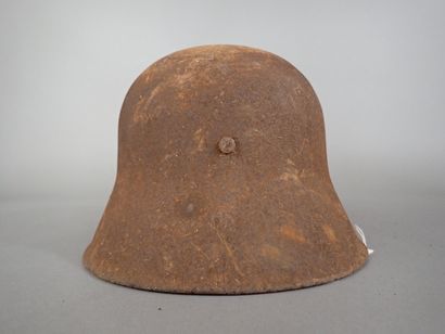 Coque de casque allemand modèle 1916. Sans...
